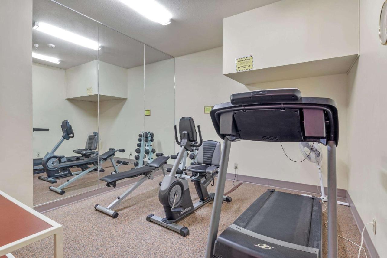 Western Clearlake Plaza Hotel 3*