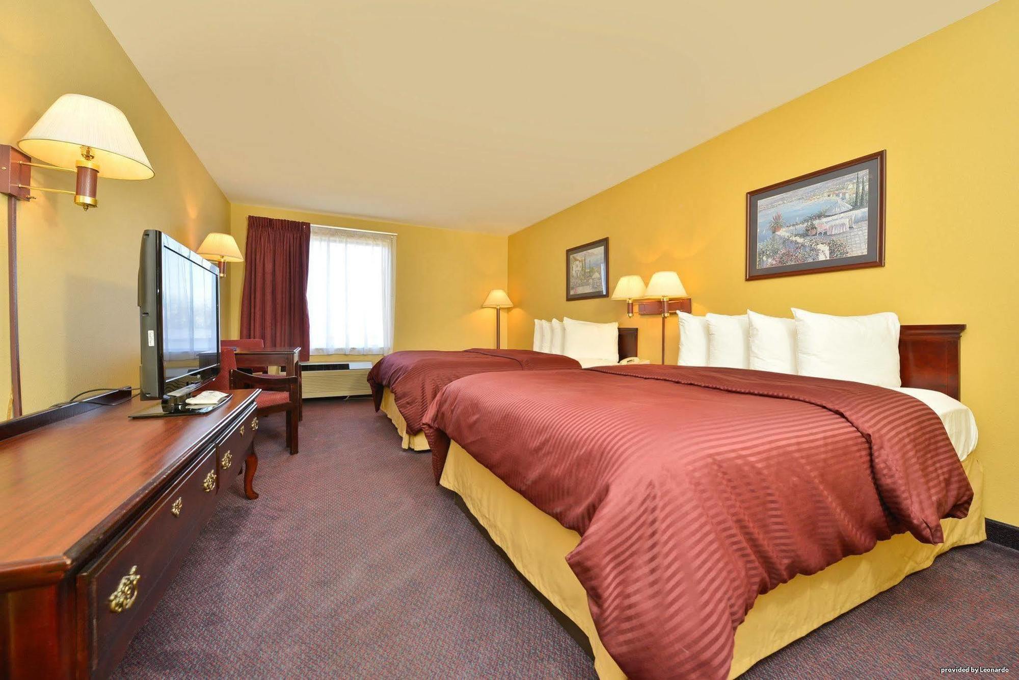 Western Clearlake Plaza Hotel 3*