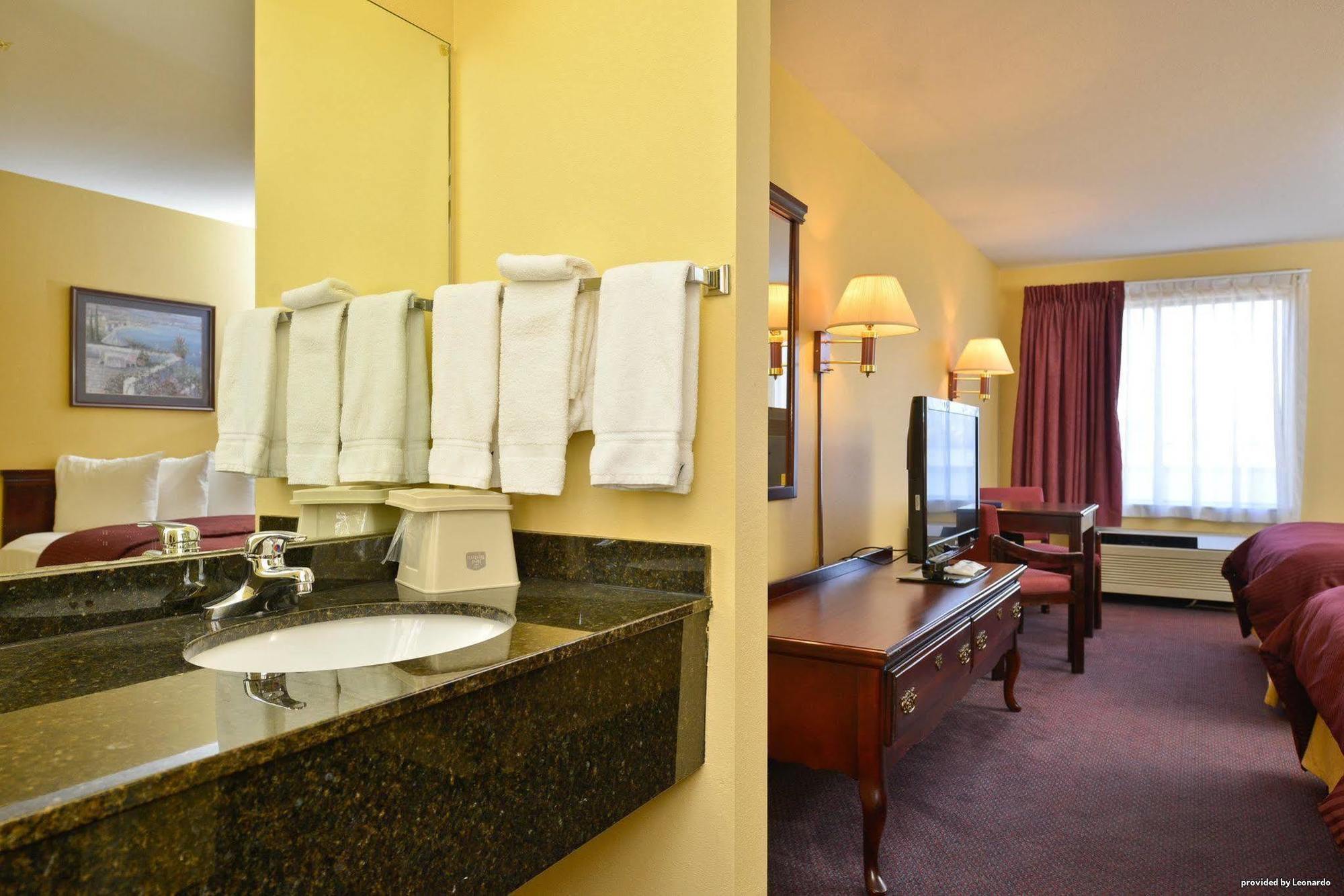 Hotel Western Clearlake Plaza 3*
